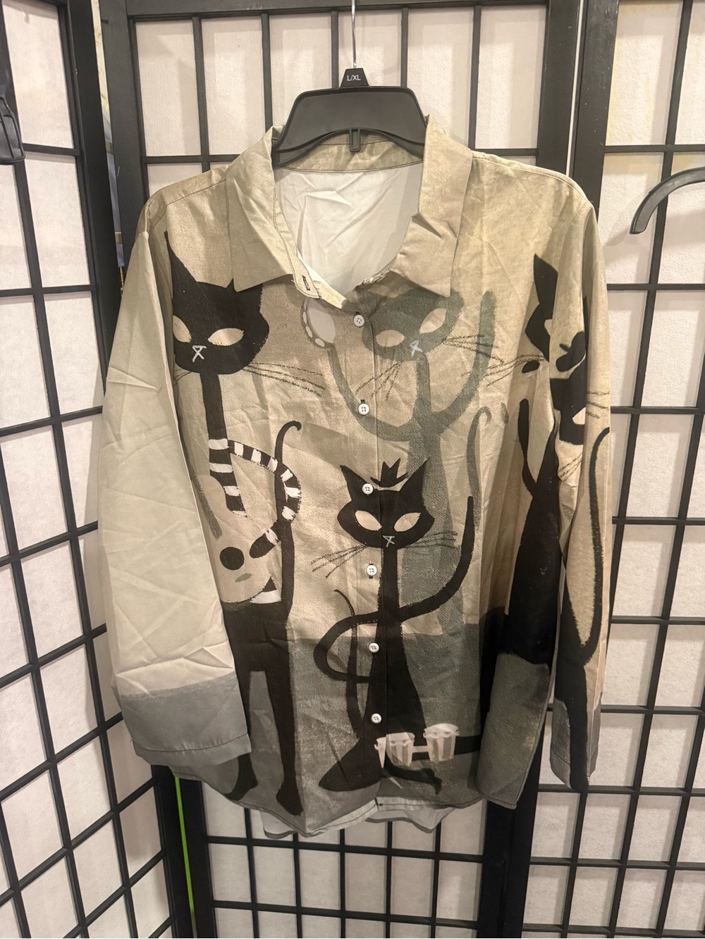 Graphic Cat-Print Button-Up Blouse in Beige and Black (G2)